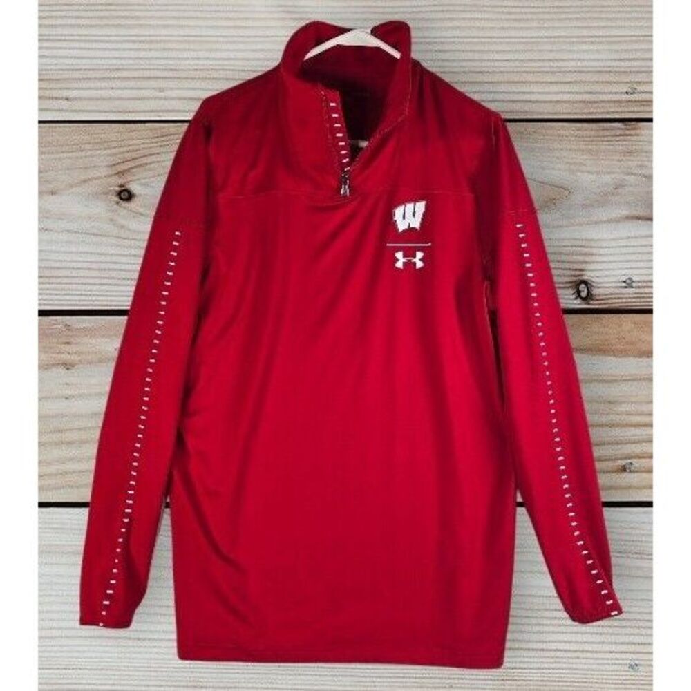 Under Armour Wisconsin Badgers WOMEN'S‎ Red 1/2 Zip HeatGear Sideline Pullover